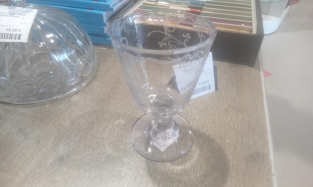 VERRE ANCIEN GRAVE SOUFFLE BOUCHE