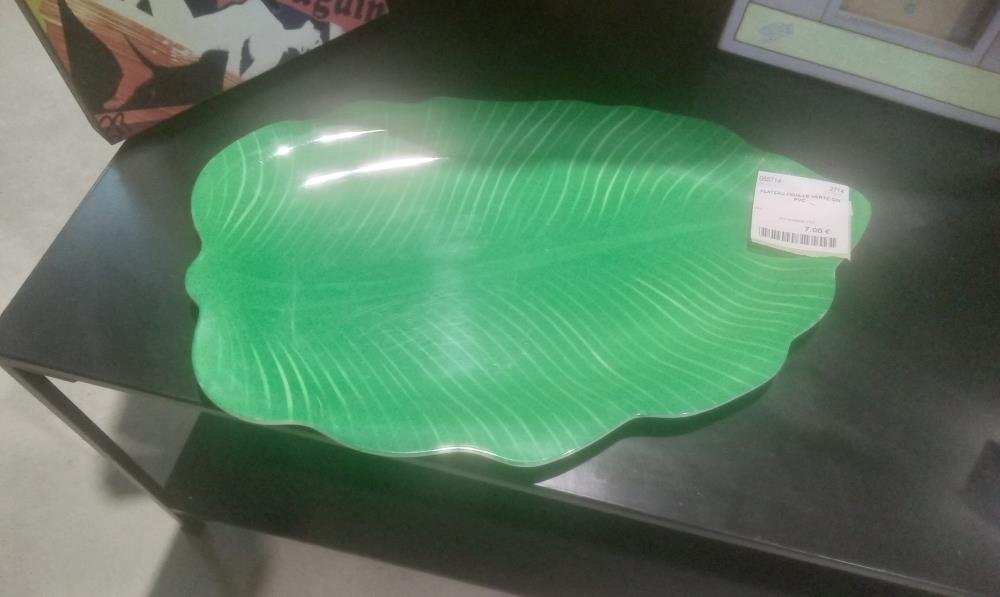 PLATEAU FEUILLE VERTE GM PVC