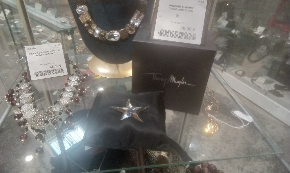 BROCHE THIERRY MUGGLER+ECRIN