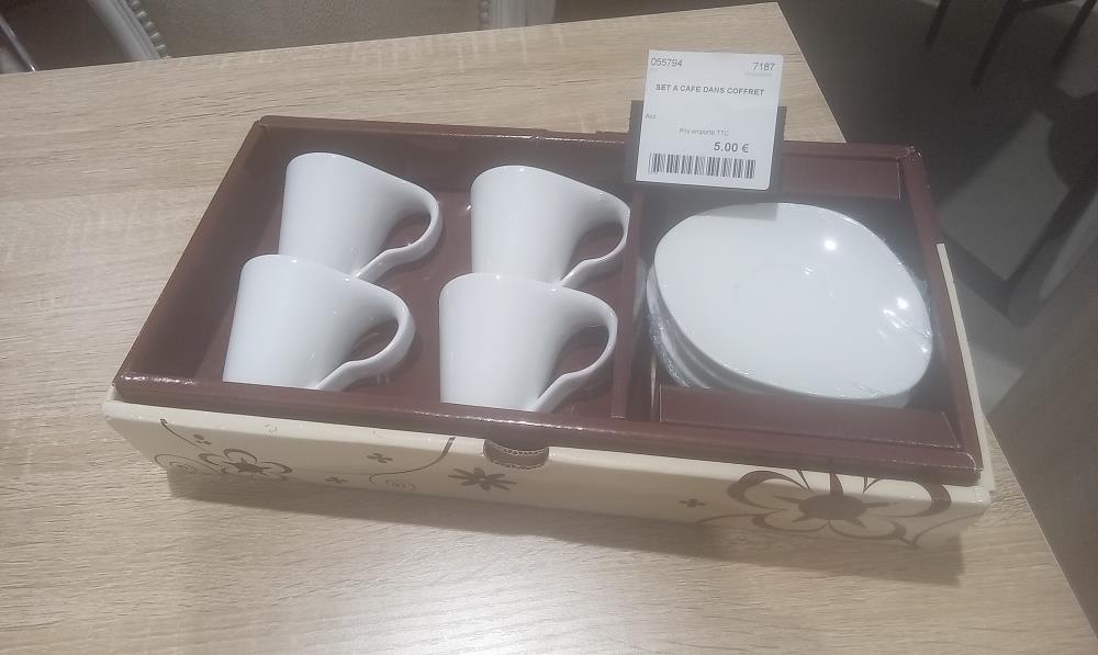 SET A CAFE DANS COFFRET