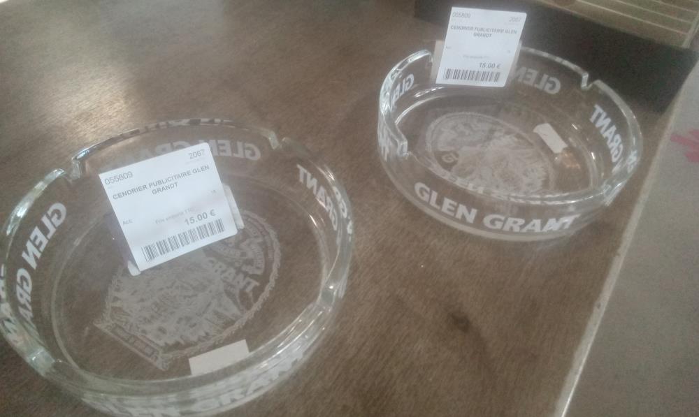 CENDRIER PUBLICITAIRE GLEN GRANDT