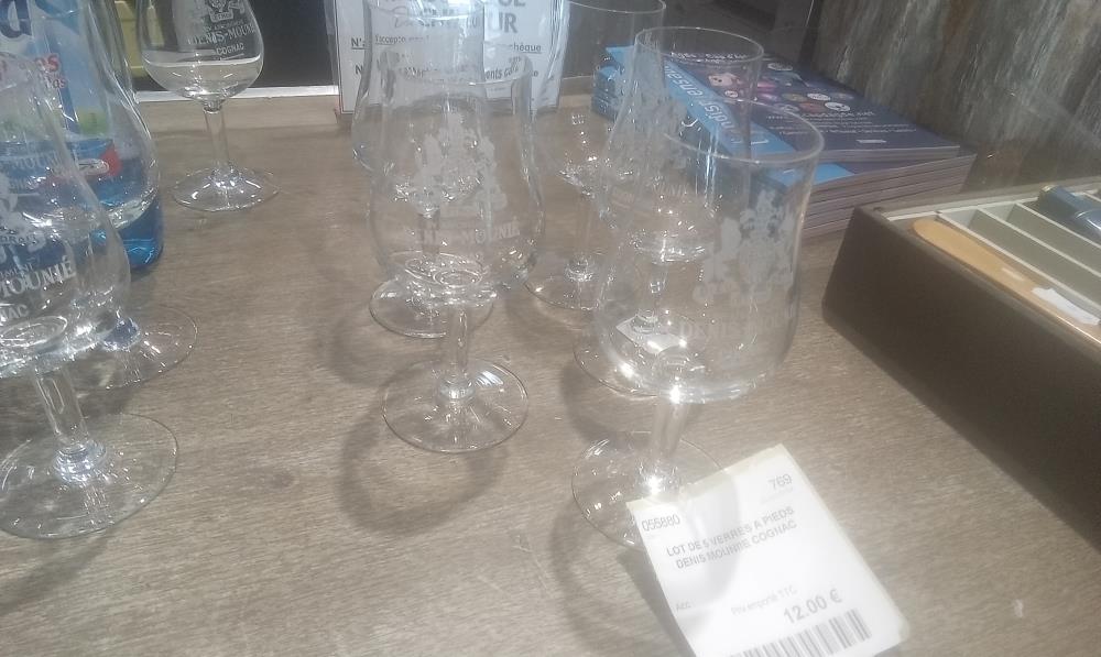 LOT DE 5 VERRES A PIEDS DENIS MOUNIIE COGNAC