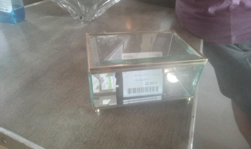 BOITE A BIJOUX VERRE ET METAL DORE