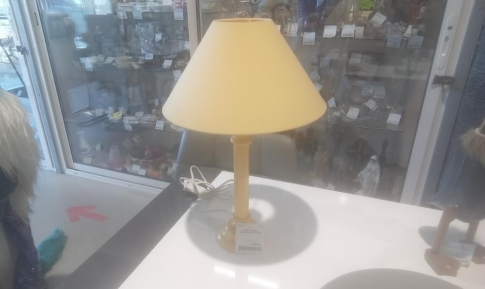 LAMPE PIED BOIS JAUNE+ABATJOUR JAUNE