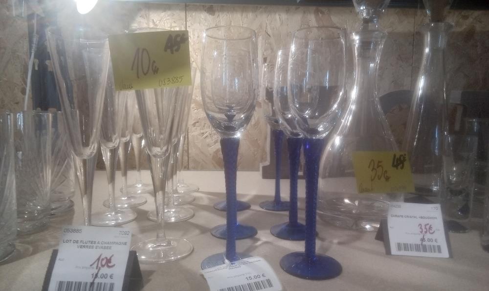 LOT DE 6 FLUTES A CHAMPAGNE PIED BLEU DECOR RAISIN