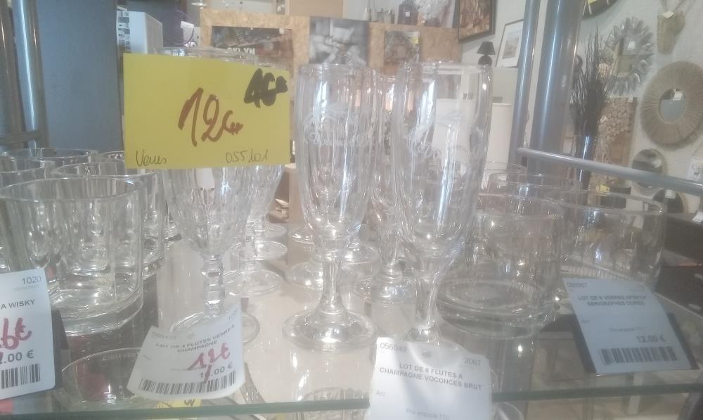 LOT DE 6 FLUTES A CHAMPAGNE VOCONCES BRUT