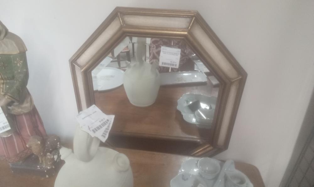 MIROIR OCTOGONAL BEIGE ET DORE +GLACE BISEAUTEE