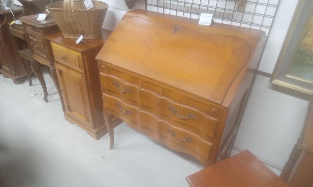 BUREAU SCRIBAN MERISIER 1ABATTANT+2 TIROIRS