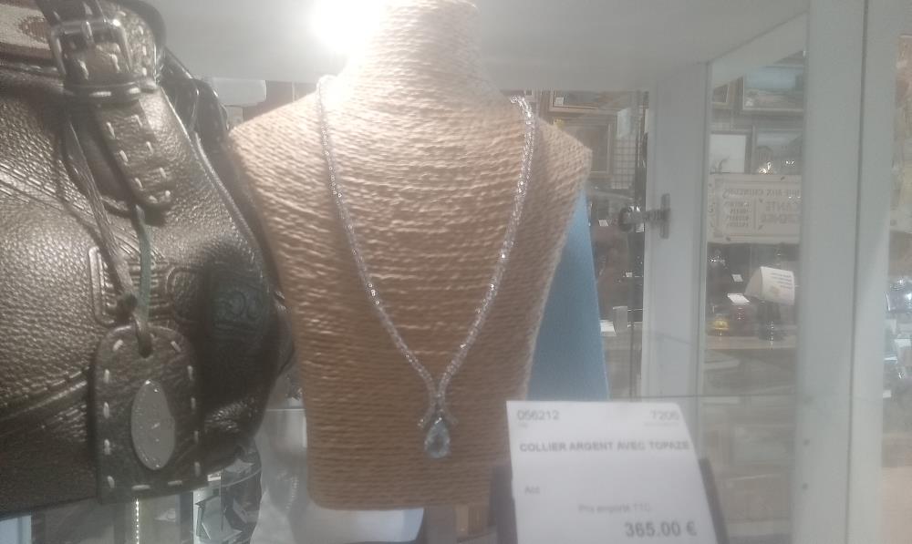 COLLIER ARGENT AVEC TOPAZE