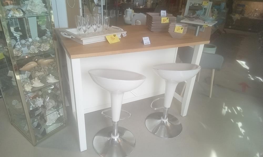 PASSE PLAT MELAMINE +PLATEAU CHENE ET METAL