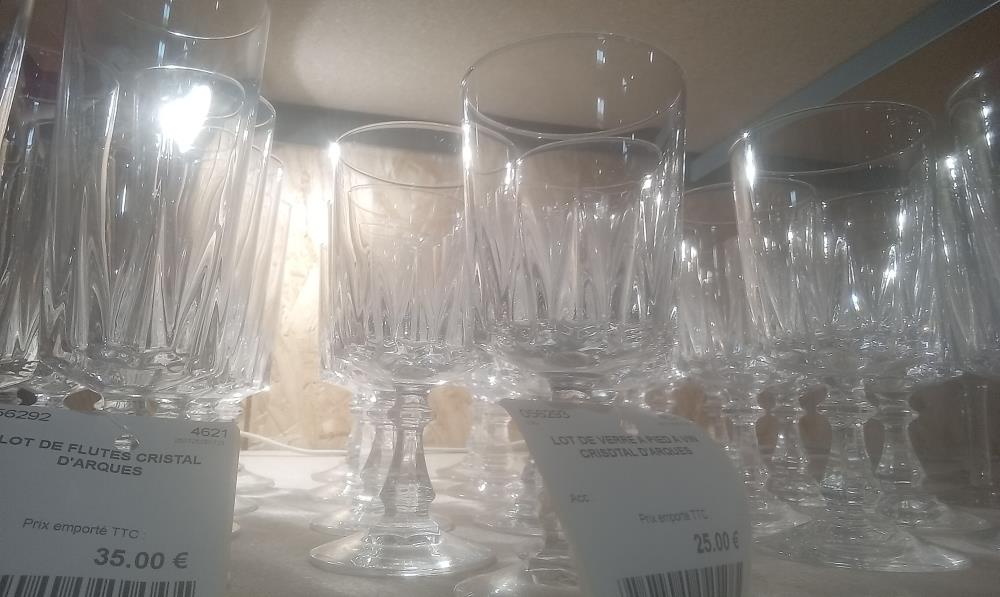LOT DE VERRE A PIED A VIN CRISDTAL D'ARQUES
