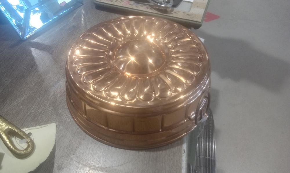 MOULE A GATEAU CUIVRE 1ANSE