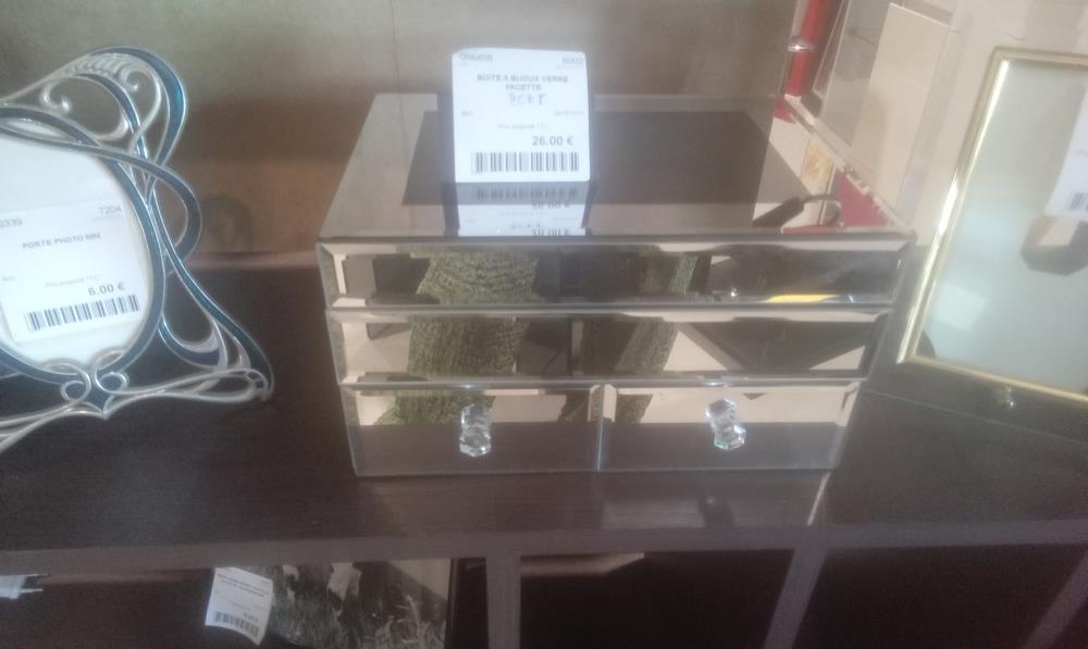 BOITE A BIJOUX VERRE FACETTE