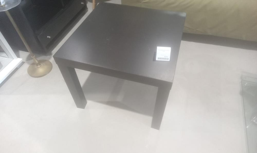 TABLE BASSE IKEA NOIRE EN L'ETAT