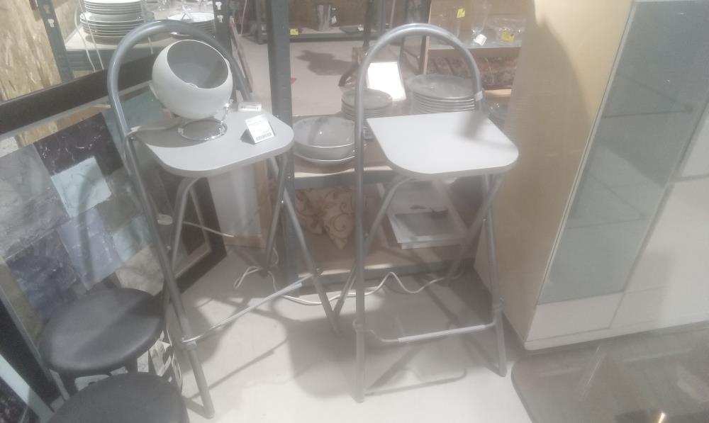 TABOURET METAL ET ASSISE GRISE EN L'ETAT
