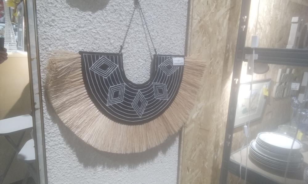 DECORARATION TISSUS ET PAILLE MURALE