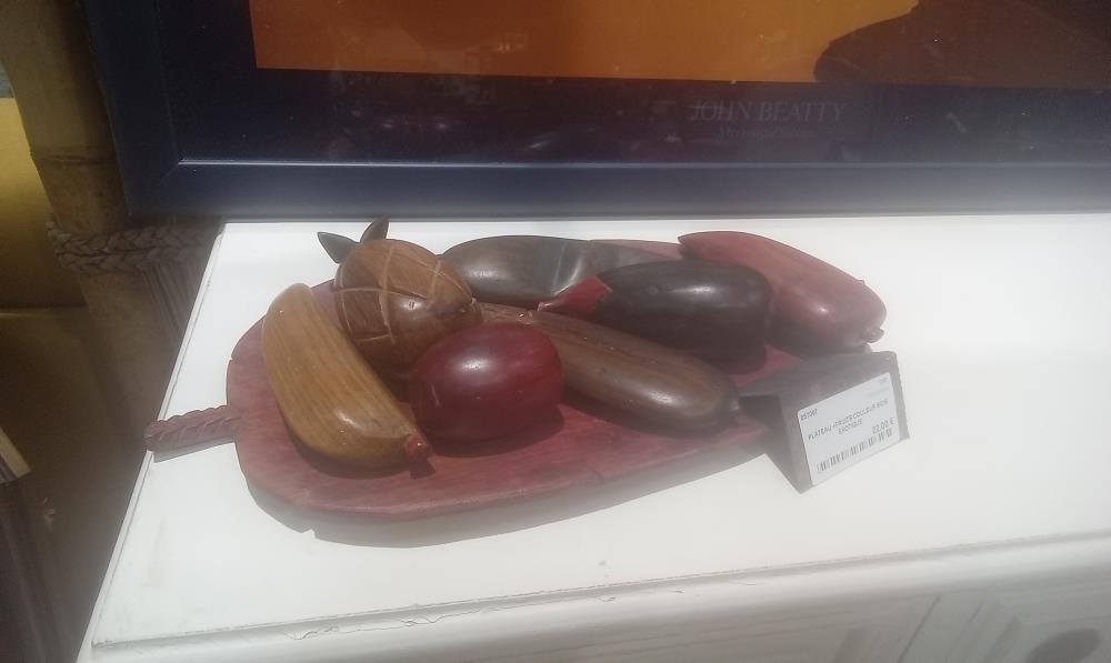 PLATEAU +FRUITS COULEUR BOIS EXOTIQUE