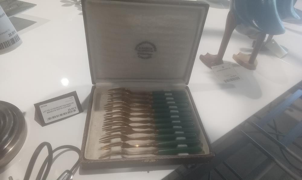 LOT DE 12 FOURCHETTES MANCHE BAKELITE VERTE+COFFRET