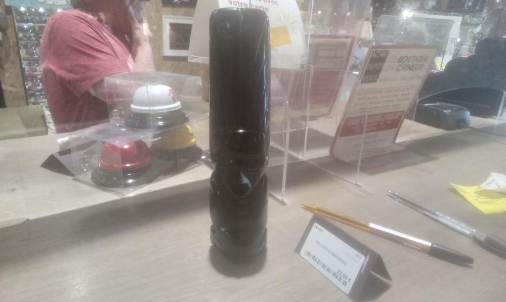 STATUETTE OBSIDIENNE