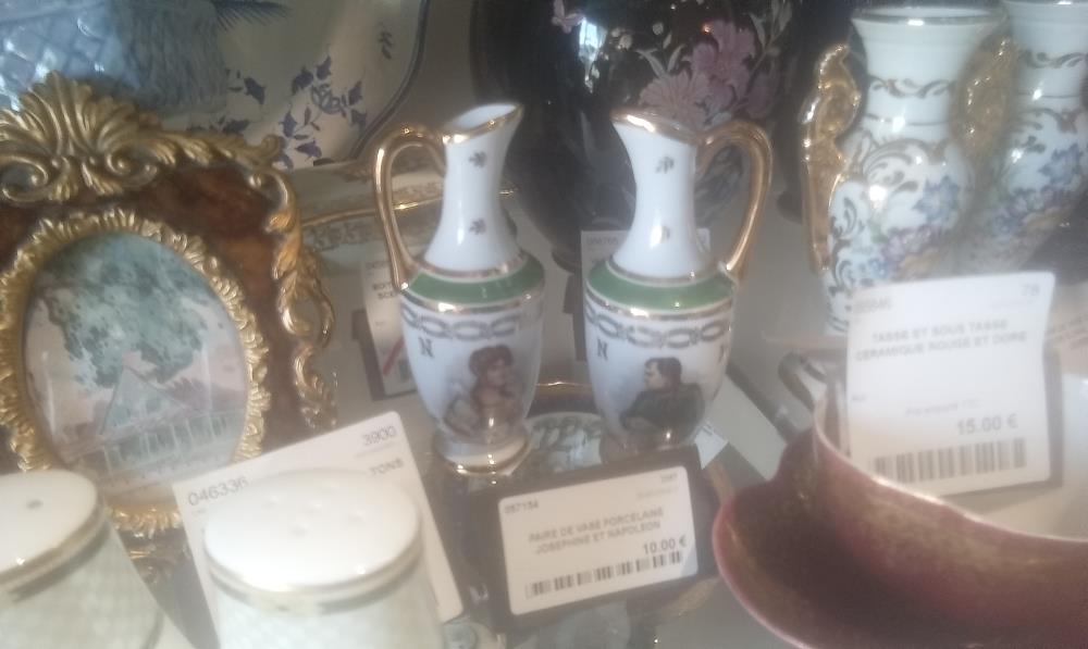 PAIRE DE VASE PORCELAINE JOSEPHINE ET NAPOLEON