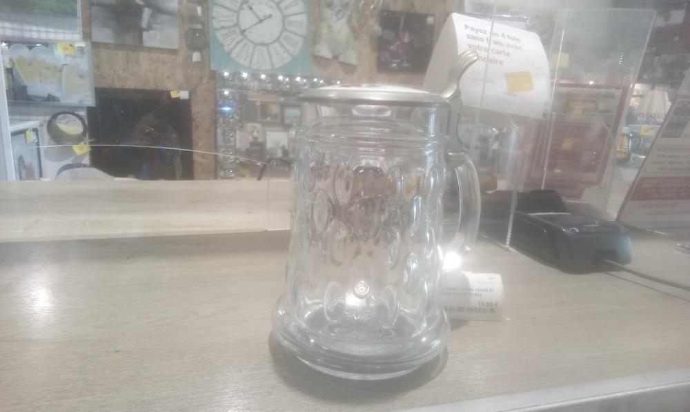 CHOPE A BIERE  VERRE 1ANSE ET ETAIN DECOR ROSES