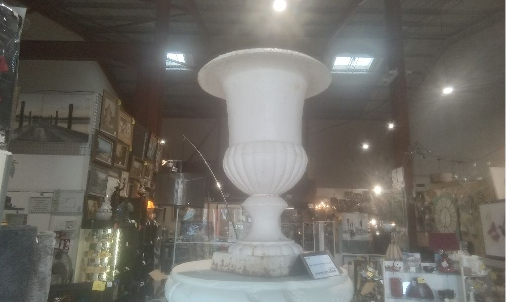 VASE FONTE STYLE MEDECIS BLANC