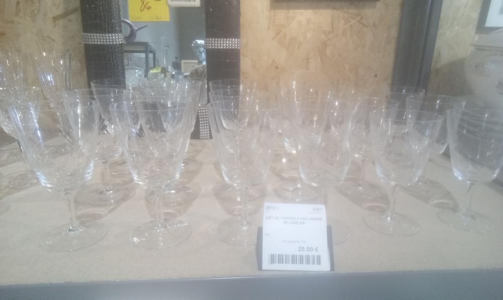 LOT DE VERRES A PIED ANNEE 50 CISELES