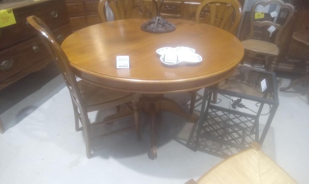 TABLE RONDE PLACAGE MERISIER+1 ALLONGE INTERIEURE PIED QUADRIPODE