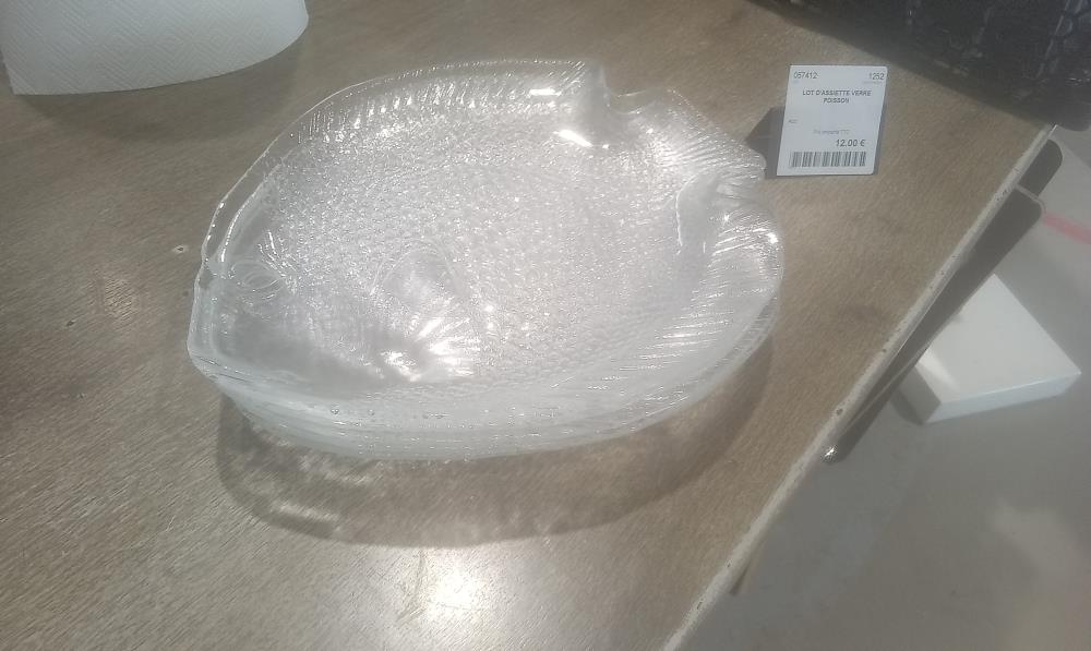 LOT D'ASSIETTE VERRE POISSON
