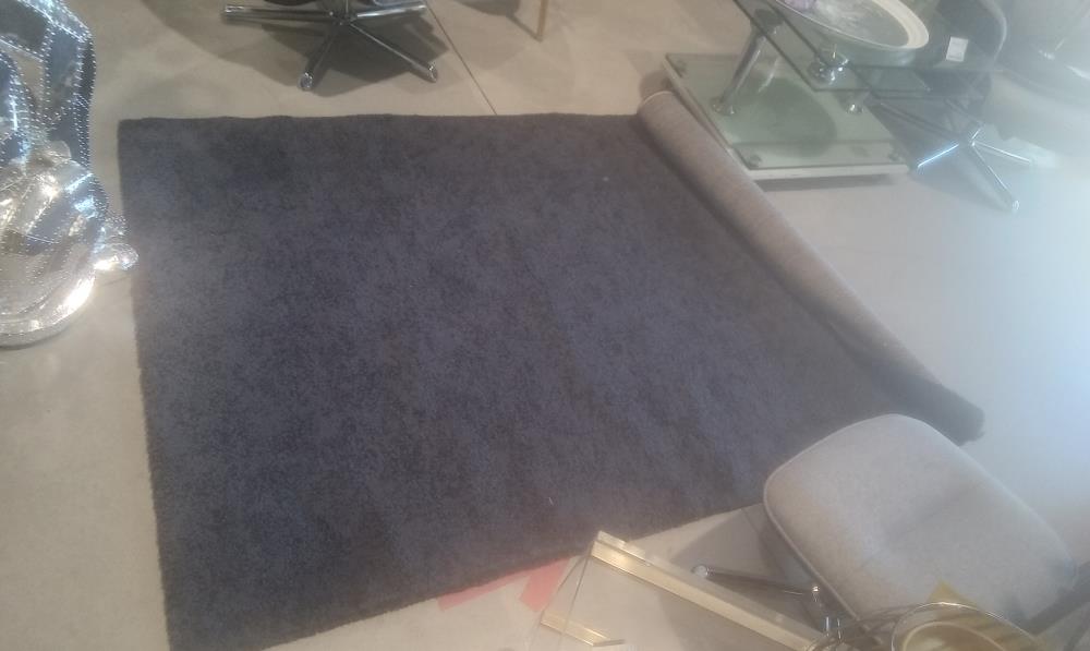 TAPIS BLEU SYNTHETIQUE 