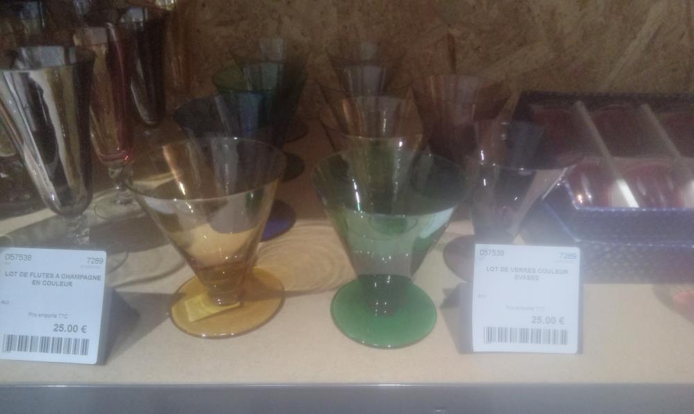 LOT DE VERRES COULEUR EVASES