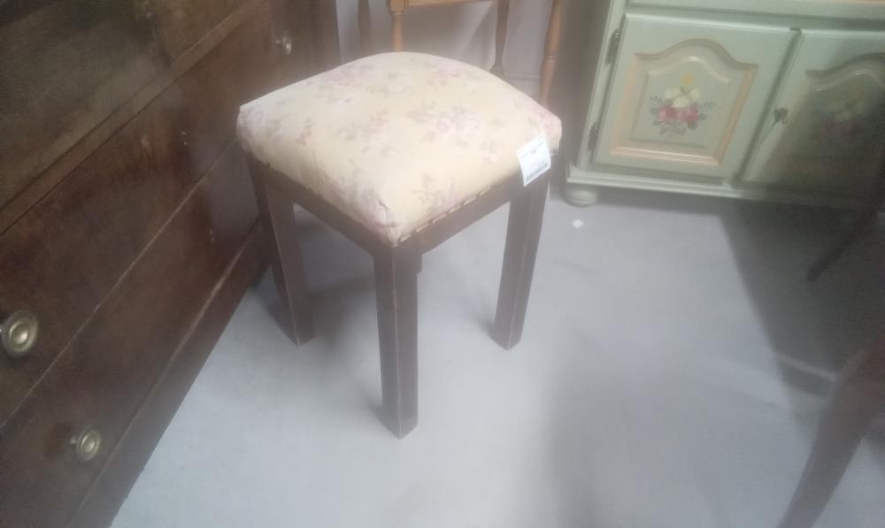 TABOURET RUSTIQUE ASSISE TISSUS