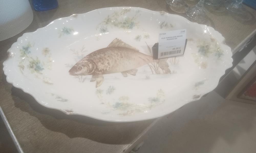 PLAT PORCELAINE DECOR POISSON GM