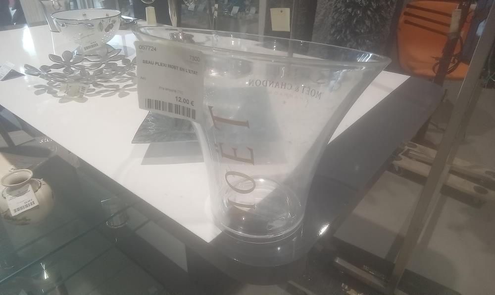 SEAU PLEXI MOET EN L'ETAT