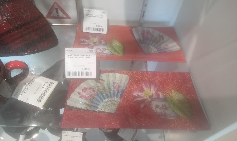 VIDE POCHE VERRE FOND ROUGE DECOR EVENTAIL