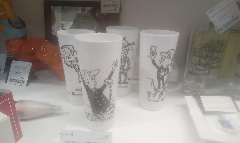 LOT DE 4 VERRES OPALINE HUMOURISTIQUE FERJAC
