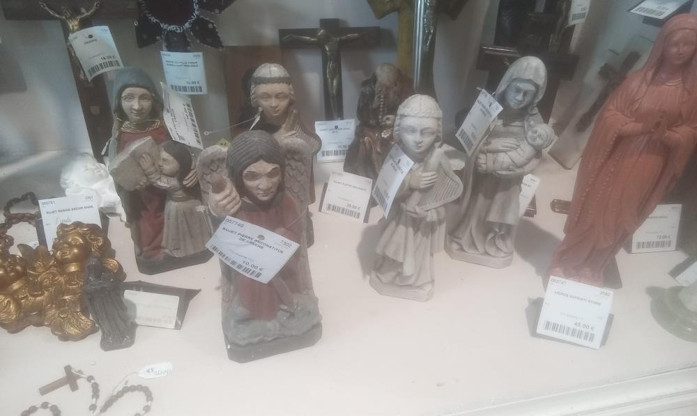 SUJET PIERRE RECONSTITUE DE CRECHE
