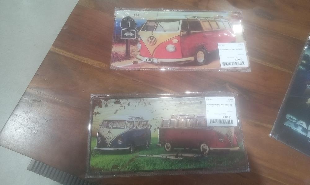 PLAQUE METAL VAN VINTAGE