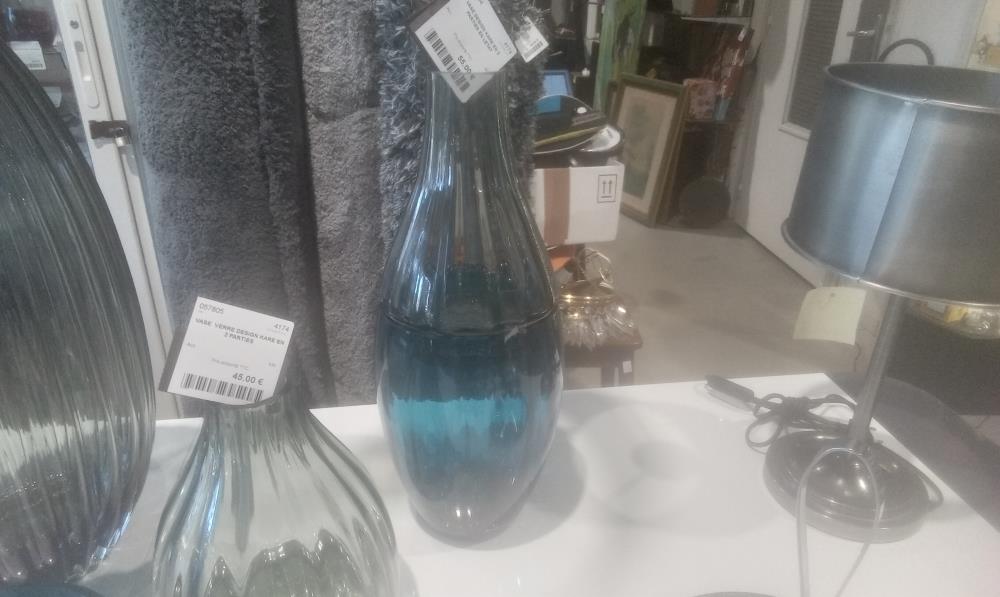 VASE DESIGN KARE EN 2 PARTIES EN LETAT