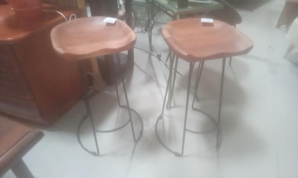 TABOURET BOIS EXOTIQUE+PIED METAL
