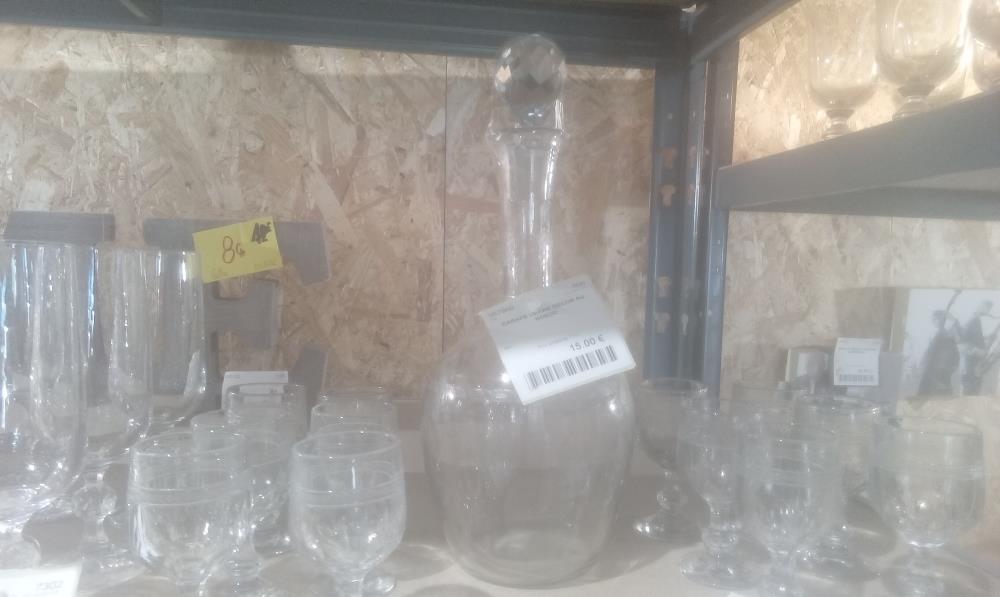 CARAFE VERRE DECOR AU NOEUD