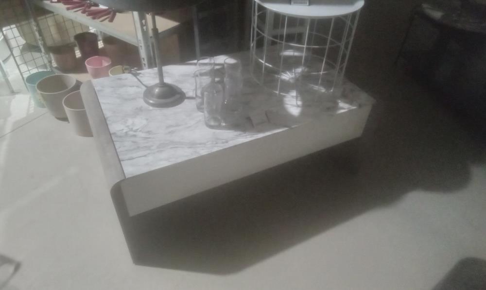 TABLE BASSE MONTE ET BAISSE EN L'ETAT