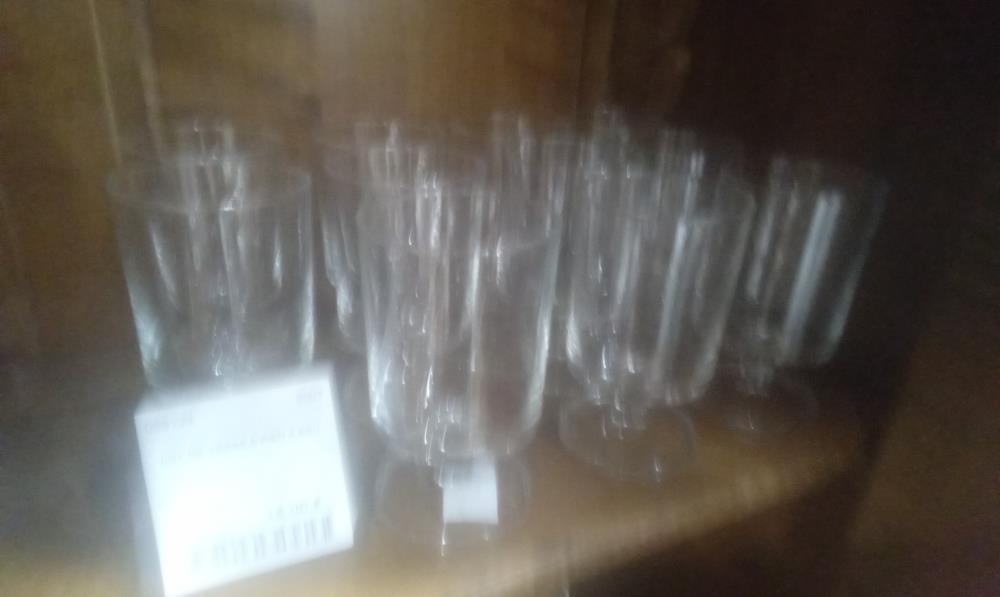LOT DE VERRE A PIED A EAU 