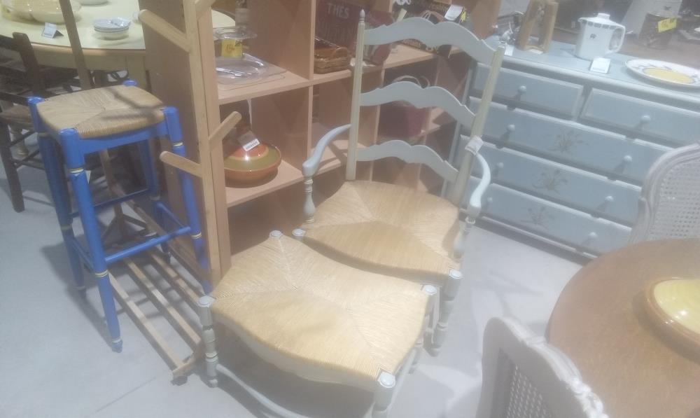 FAUTEUIL +POUF STYLE LOUIS XV PROVENCAL