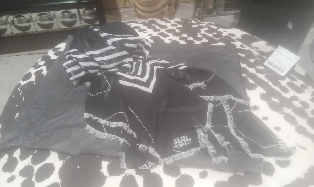 FOULARD KARL LAGERFELD