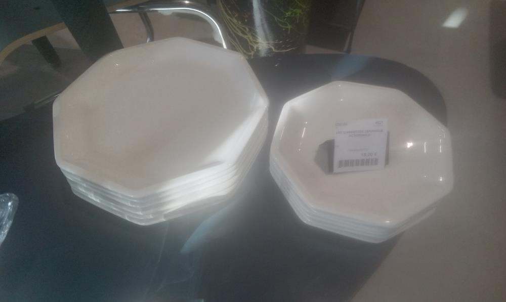 LOT D'ASSIETTES CERAMIQUE OCTOGONALE