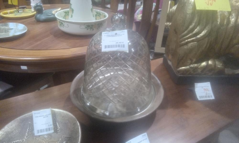 CLOCHE CRISTAL CISELE EN L'ETAT+SOCLE METAL