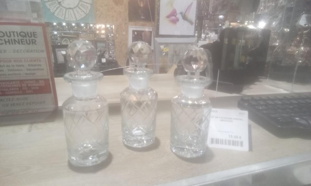 LOT DE 3 FLACONS CRISTAL +BOUCHON