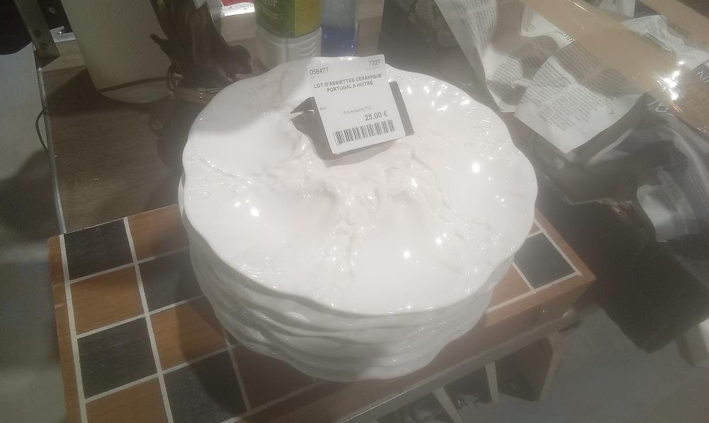 LOT D'ASSIETTES CERAMIQUE PORTUGAL A HUITRE