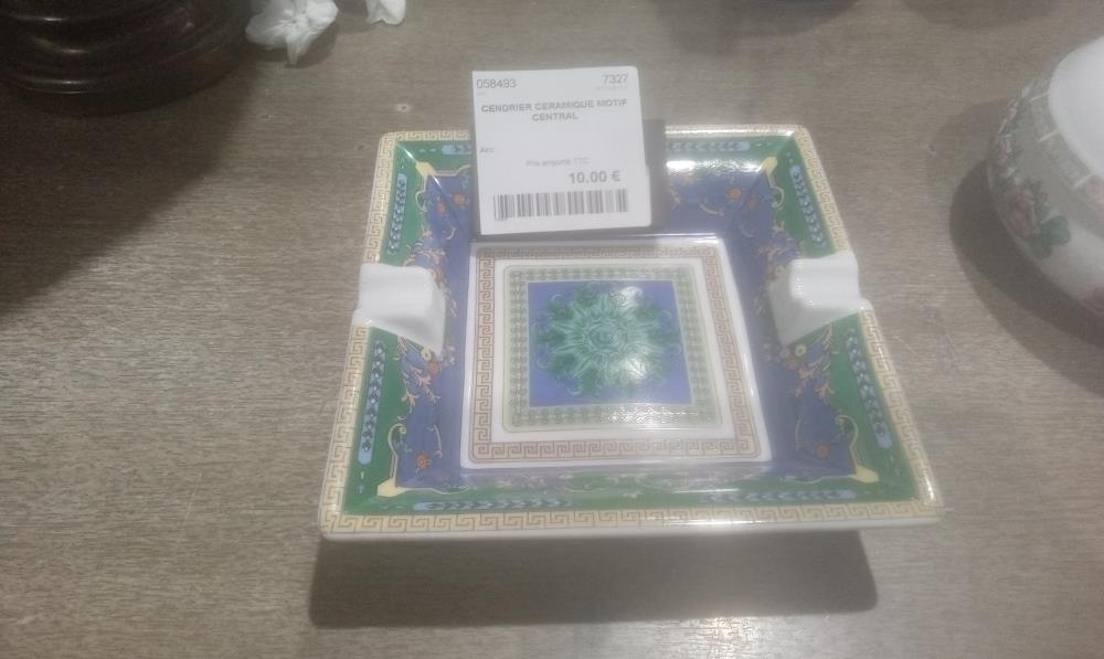 CENDRIER CERAMIQUE MOTIF CENTRAL